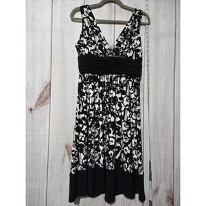 Black and White Floral Dress‎ Ladies 10 Sleeveless V Neck Party Cocktail